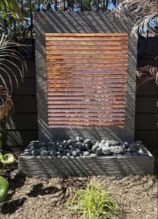 Shiny Louver Design in Small 